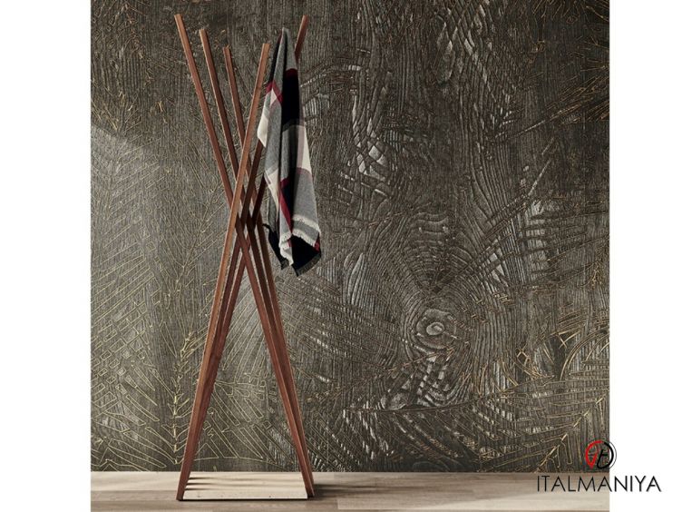Фото 1 - Вешалка Oscar фабрики Cattelan Italia из массива дерева в современном стиле