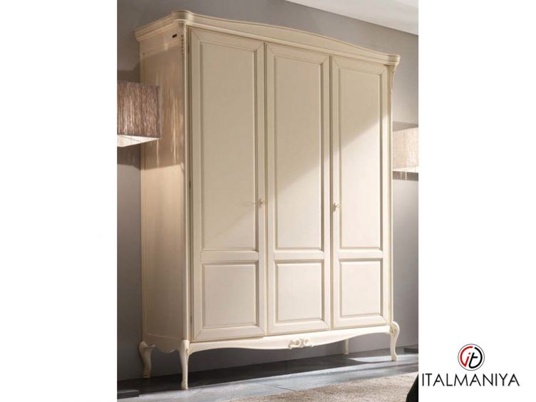 Фото 1 - Шкаф 3-х дверный Valpolicella фабрики Giorgiocasa из массива дерева в классическом стиле