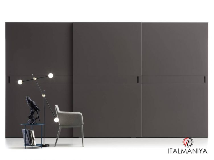 Фото 1 - Шкаф Class фабрики Novamobili (производство Италия) из МДФ в современном стиле