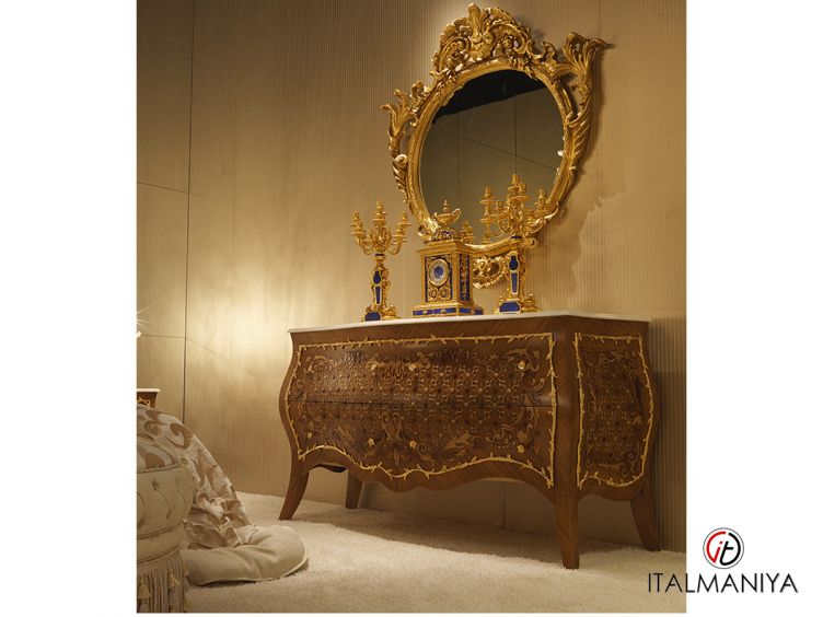 Фото 1 - Комод Caravaggio фабрики Zanaboni из массива дерева в классическом стиле