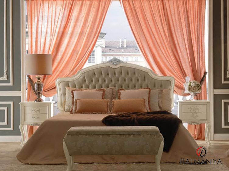 Фото 1 - Кровать Memorie Veneziane без изножья фабрики Giorgiocasa из массива дерева в классическом стиле