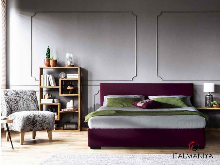 Фото 1 - Кровать Pacific фабрики Milano Bedding из массива дерева в обивке из ткани в современном стиле
