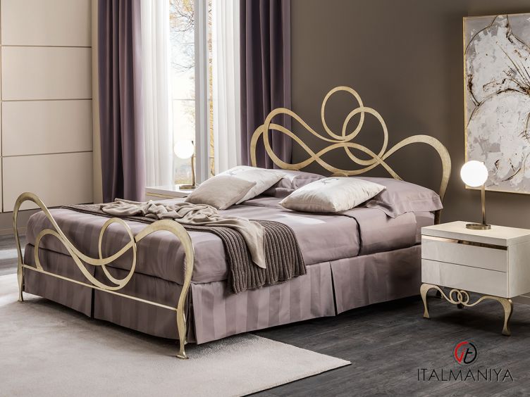 Фото 1 - Кровать J'Adore фабрики Cantori из металла в стиле арт-деко