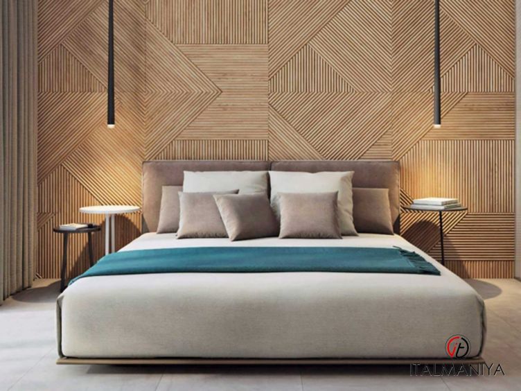 Фото 1 - Кровать Grandemare фабрики Flexform из массива дерева в обивке из ткани и кожи в современном стиле
