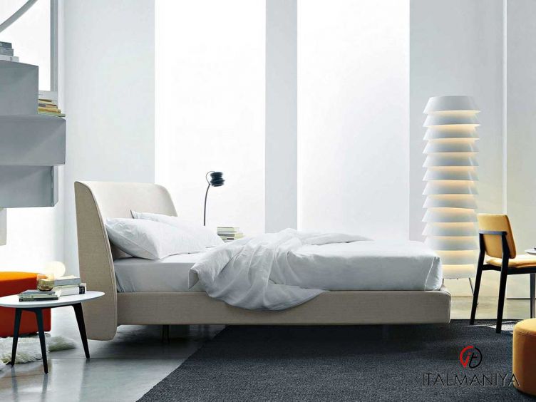 Фото 1 - Кровать Edel фабрики Lema из металла в обивке из ткани в современном стиле