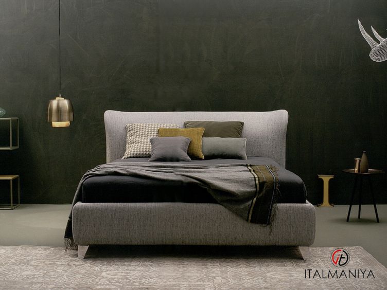 Фото 1 - Кровать Calvin фабрики Twils из металла в обивке из ткани в современном стиле