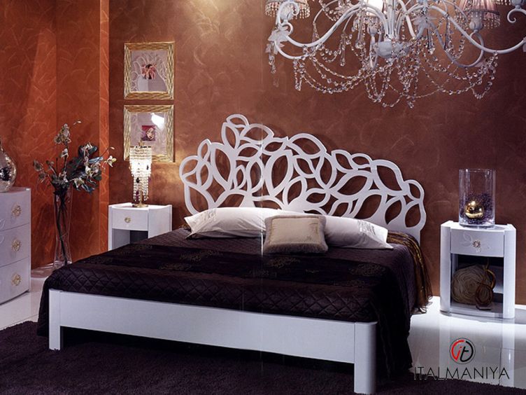 Фото 1 - Кровать L43 фабрики BBelle Italia из массива дерева в классическом стиле