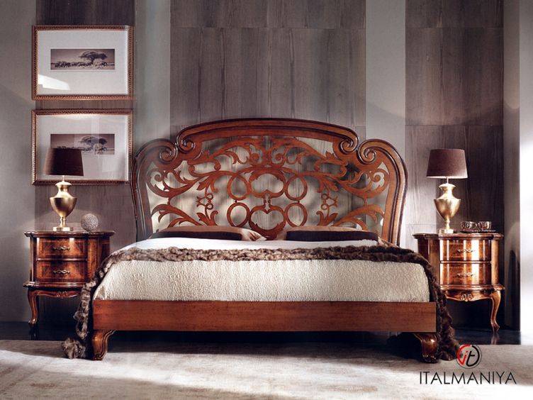 Фото 1 - Кровать 64_1 фабрики BBelle Italia из массива дерева в классическом стиле