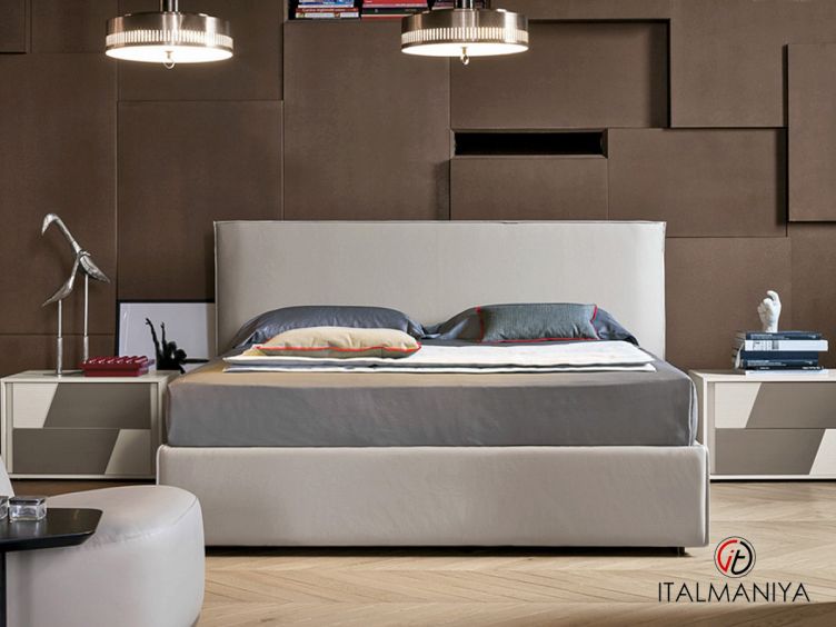 Фото 1 - Кровать Zeno фабрики Tomasella из металла в обивке из кожи в современном стиле