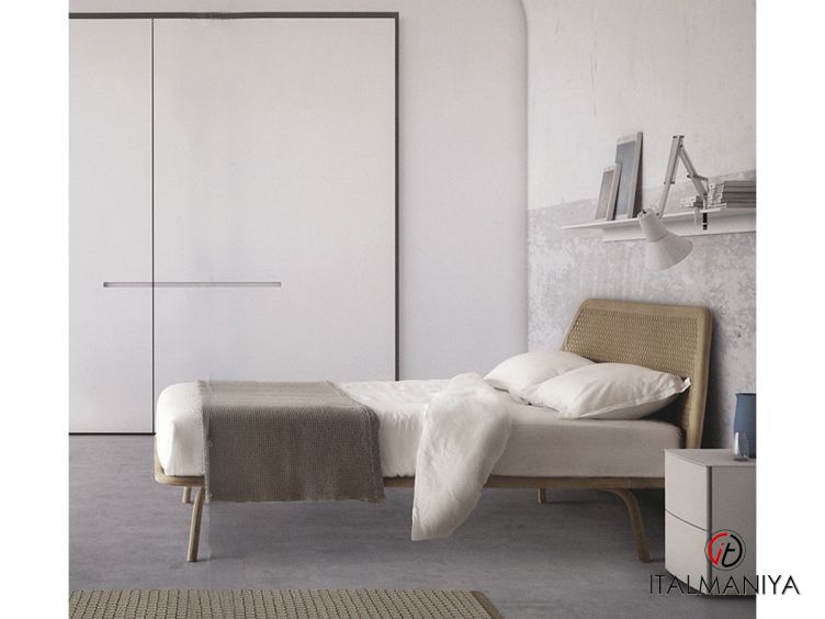 Фото 1 - Кровать Trama фабрики Pianca из металла в обивке из кожи в современном стиле