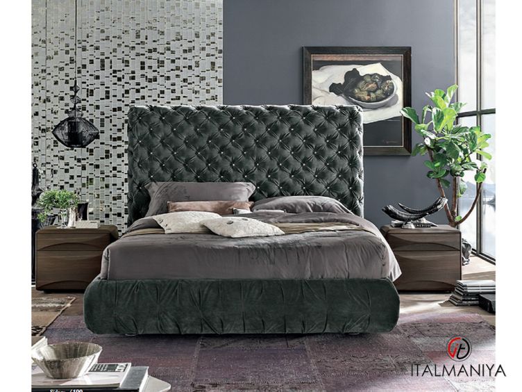 Фото 1 - Кровать Chantal Alto фабрики Tomasella из МДФ в обивке из ткани в современном стиле
