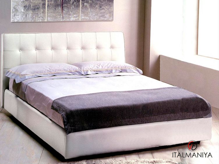 Фото 1 - Кровать Melua фабрики Bedding из массива дерева в обивке из ткани и кожи в современном стиле