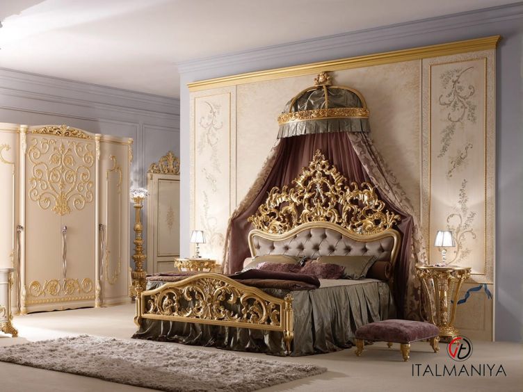 Фото 1 - Кровать Imperiale фабрики A&M Ghezzani из массива дерева в обивке из ткани в стиле барокко