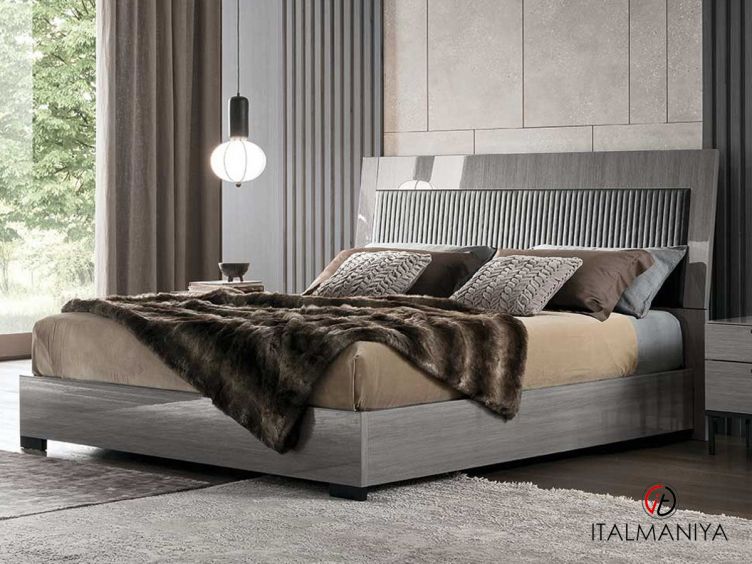Фото 1 - Кровать Novecento AIT.BD.NV.12 фабрики Alf (производство Италия) из МДФ в обивке из кожи серого цвета в современном стиле