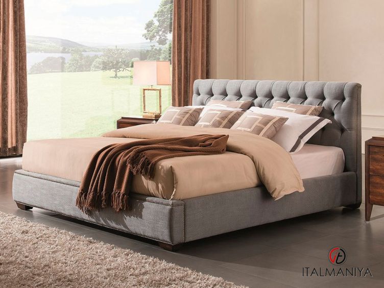 Фото 1 - Кровать Mestre с решеткой FB.BD.MES.678 фабрики Fratelli Barri (производство Италия) из массива дерева в обивке из ткани серого цвета в классическом стиле