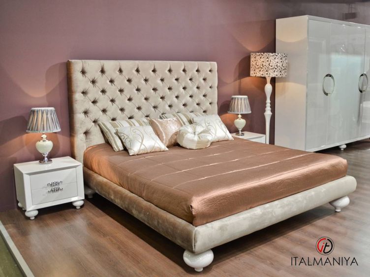 Фото 1 - Кровать Palermo FB.BD.PL.186 фабрики Fratelli Barri (производство Италия) из массива дерева в обивке из ткани в стиле арт-деко