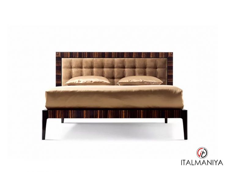 Фото 1 - Кровать Zafara фабрики Grilli из массива дерева в обивке из ткани и кожи в современном стиле