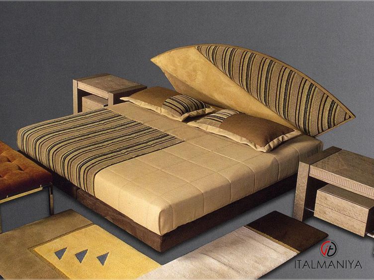 Фото 1 - Кровать Ginevra фабрики Il Loft из металла в обивке из ткани в современном стиле