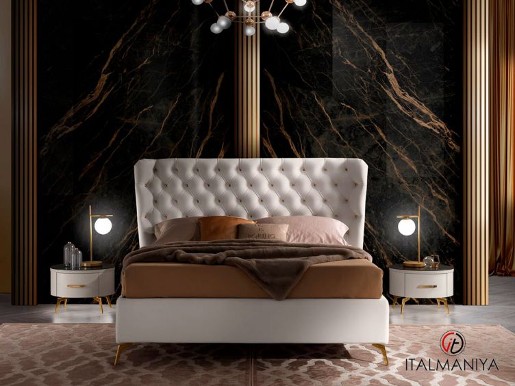 Фото 1 - Кровать Movida Luxury фабрики Mobil Piu из массива дерева в обивке из кожи в современном стиле