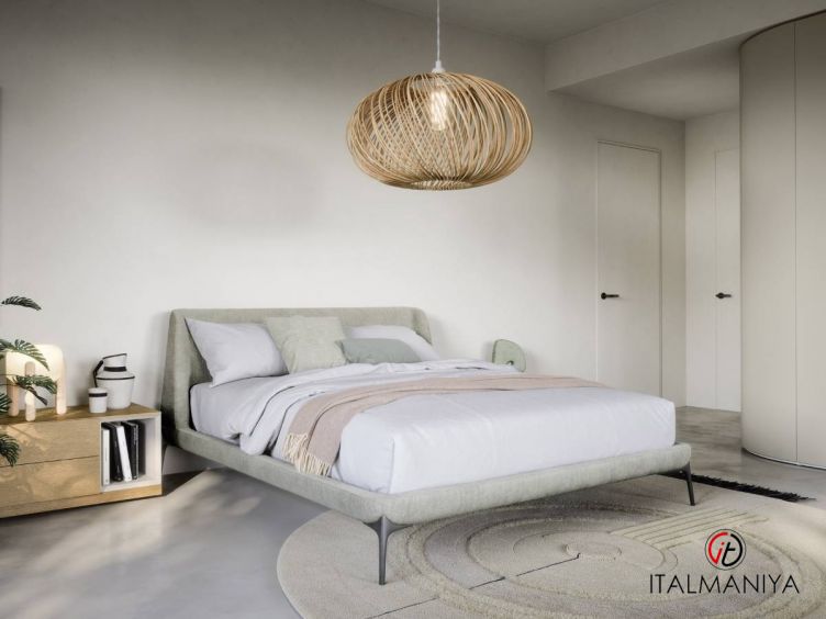 Фото 1 - Кровать Velvet фабрики Novamobili (производство Италия) из массива дерева в современном стиле
