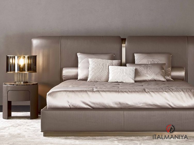 Фото 1 - Кровать Vogue фабрики Rugiano из металла в обивке из ткани в современном стиле