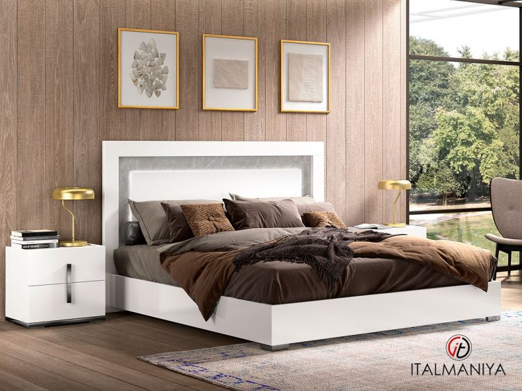 Фото 1 - Кровать Mara фабрики Status (производство Италия) из МДФ белого цвета в современном стиле
