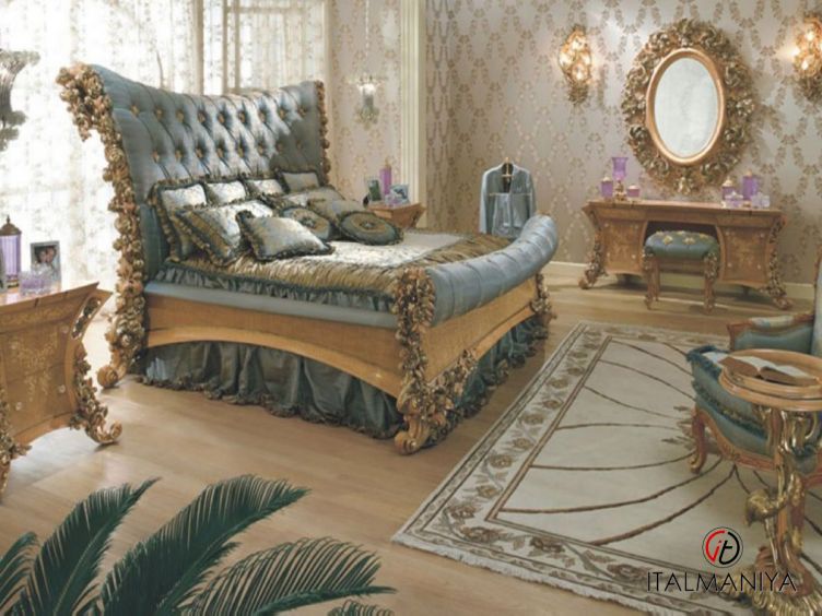 Фото 1 - Спальня Bouquet фабрики Riva (производство Италия) в классическом стиле из массива дерева