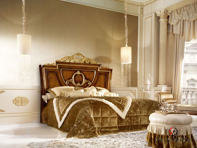 Фото 1 - Спальня Amadeus фабрики AR Arredamenti из массива дерева в классическом стиле