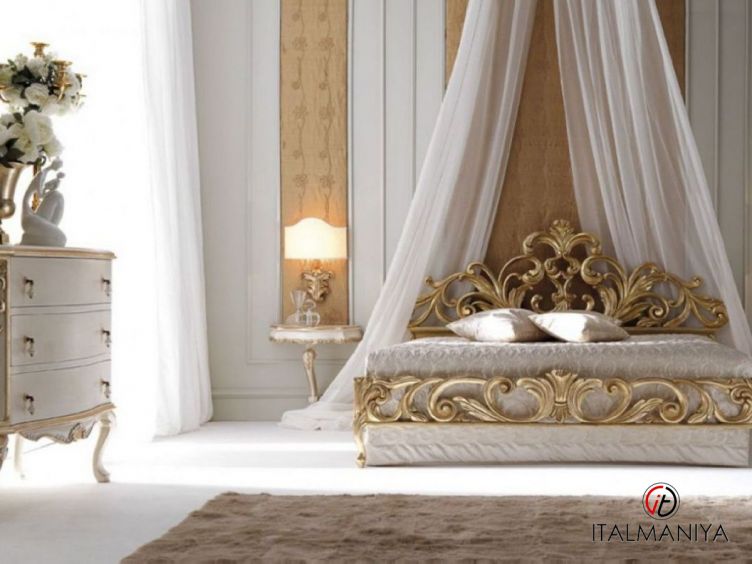 Фото 1 - Спальня Art 2321 фабрики Silvano Grifoni из массива дерева в классическом стиле
