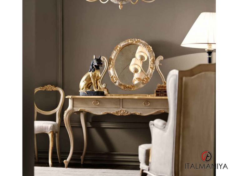 Фото 1 - Туалетный столик Camera da letto 3 фабрики Vittorio Grifoni из массива дерева в классическом стиле