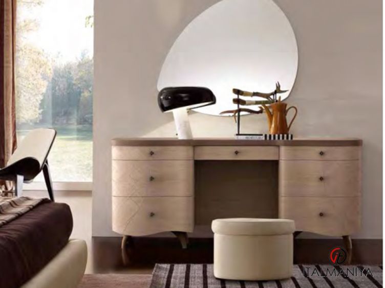 Фото 1 - Туалетный столик Eclettica фабрики Signorini & Coco из массива дерева в современном стиле