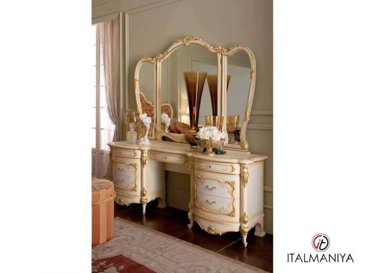 Фото 1 - Туалетный столик Royal фабрики A&M Ghezzani из массива дерева цвета слоновой кости в стиле барокко