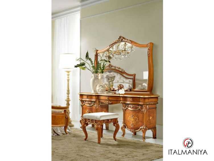 Фото 1 - Туалетный столик Charme фабрики Antonelli Moravio из массива дерева коричневого цвета в классическом стиле