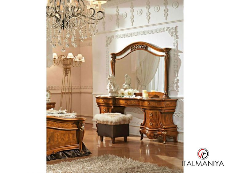 Фото 1 - Туалетный столик Napoleone фабрики Antonelli Moravio из массива дерева коричневого цвета в классическом стиле