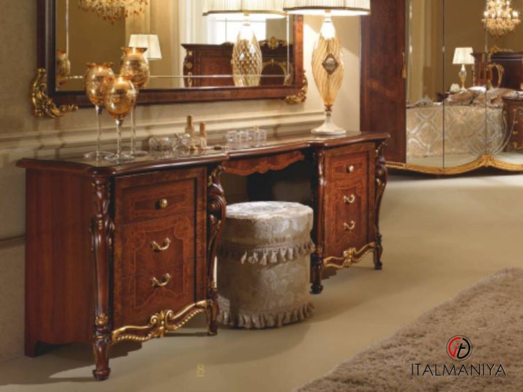 Фото 1 - Туалетный столик Donatello фабрики Arredoclassic (производство Италия) из массива дерева в классическом стиле