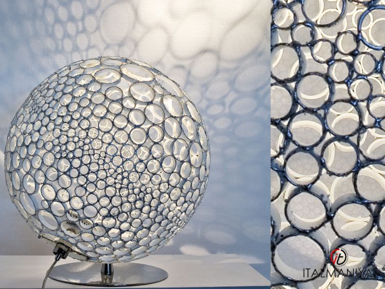 Фото 1 - Настольная лампа Avance 8058 фабрики Lamp International из стекла в стиле арт-деко