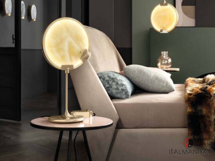 Фото 1 - Настольная лампа Horo фабрики Masiero (производство Италия) из металла в современном стиле
