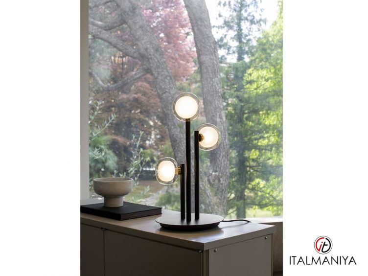 Фото 1 - Настольная лампа Nabila 552.33 фабрики Tooy (производство Италия) из металла в современном стиле