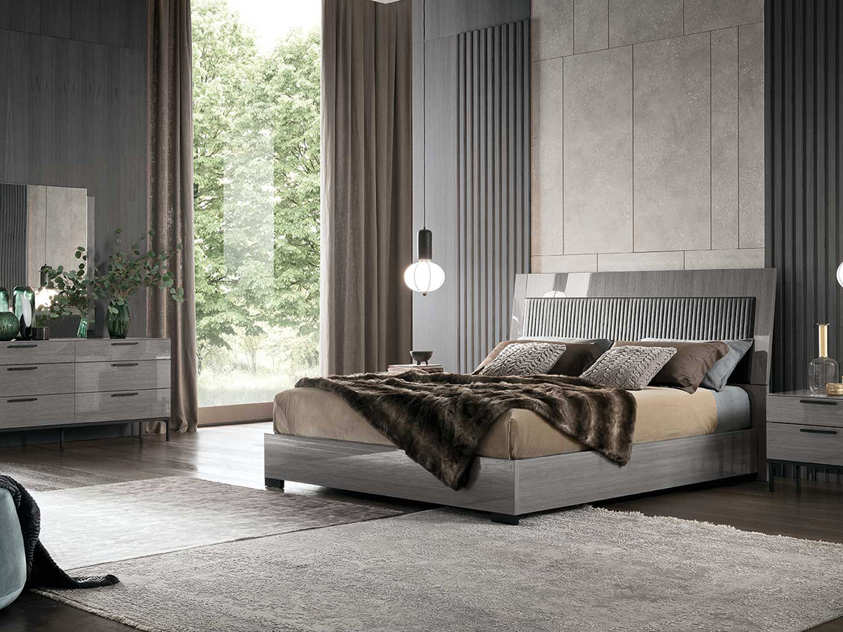 Фото 1 - Итальянская спальня серого цвета современного дизайна Novecento фабрики Alf